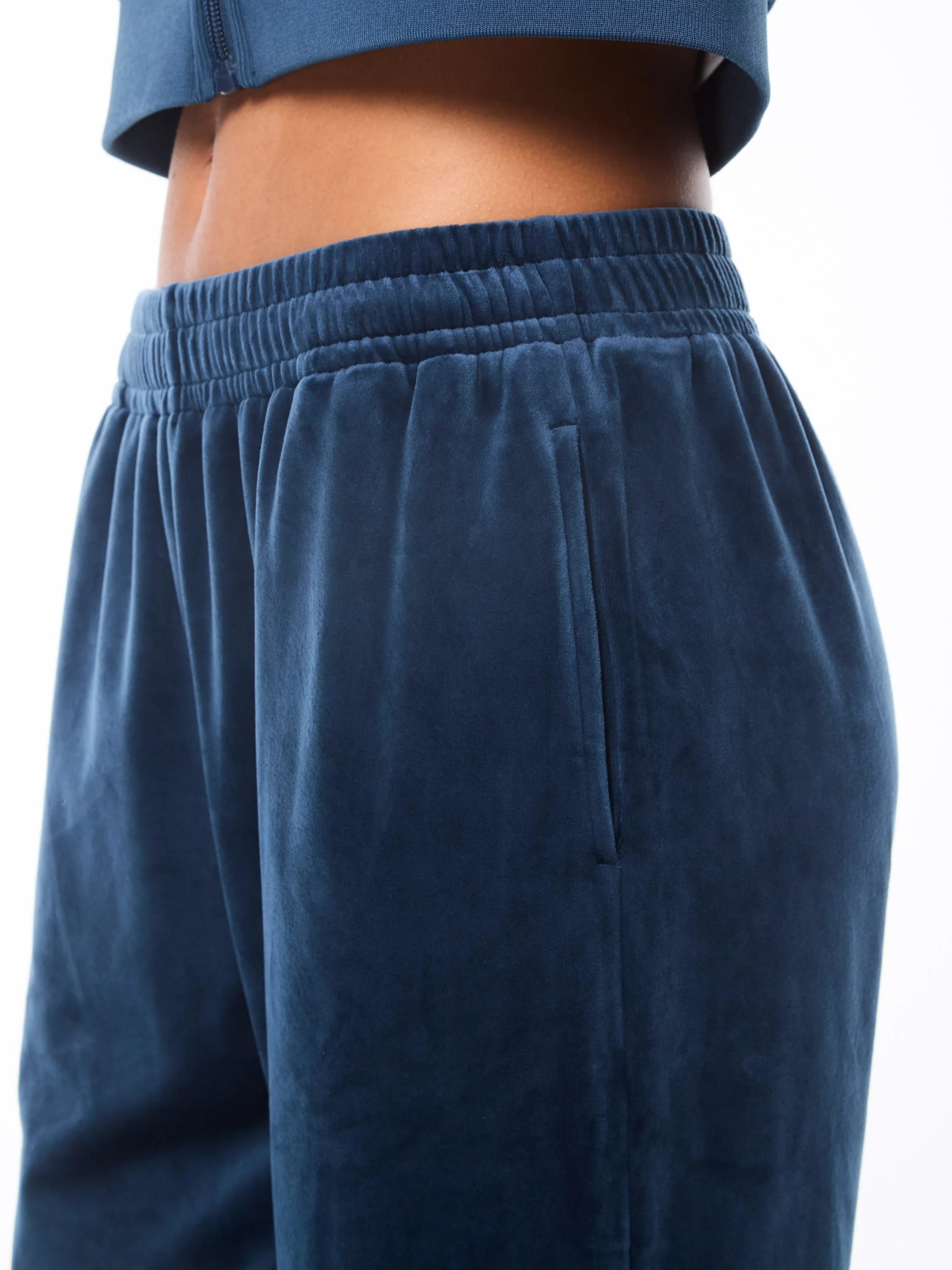 Nuvola Velour Track Pant-Key Largo - Image 6